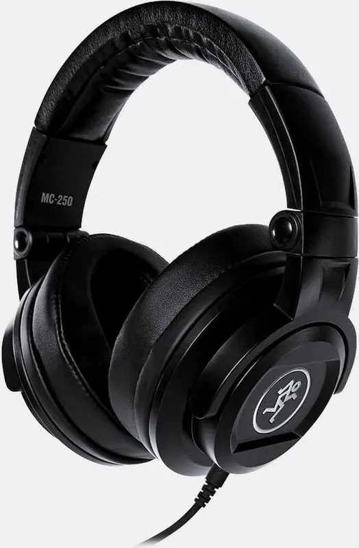 Mackie MC-250 Zwart